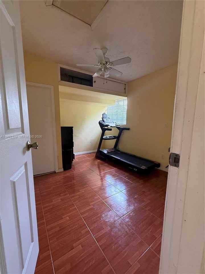 4998 Sw 8th Ct - Photo 5 of 24