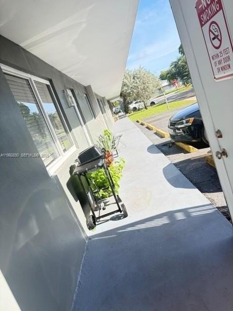 920 Se 2nd Ave #2 - Photo 3 of 17