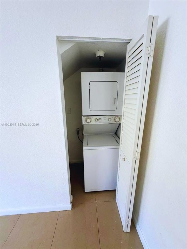 440 Nw 84th Ter #440 - Photo 6 of 23