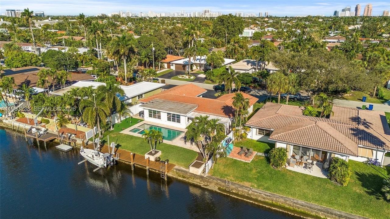 2207 Ne 16th Ave - Photo 5 of 49