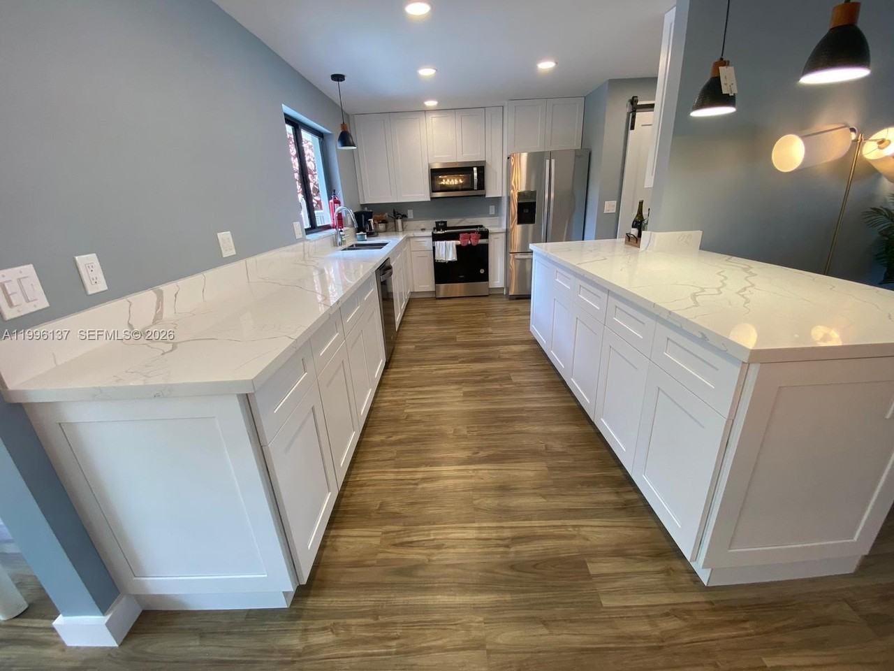 234 Avalon Ave - Photo 6 of 19