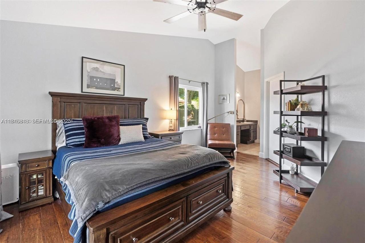 301 Northwest 78th Avenue - Photo 7 of 36