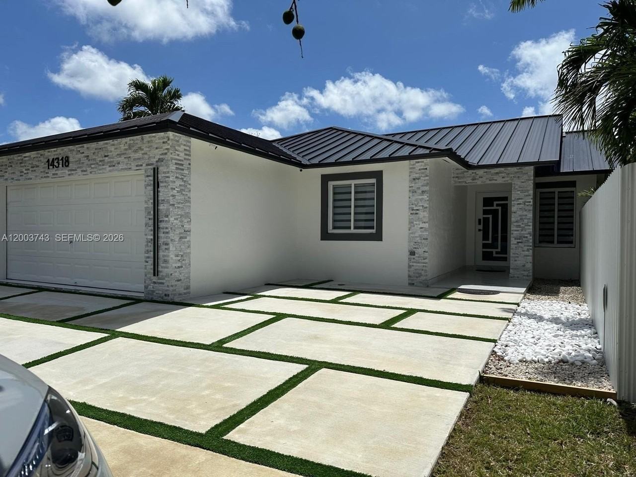 14318 Sw 183rd St - Photo 2 of 10