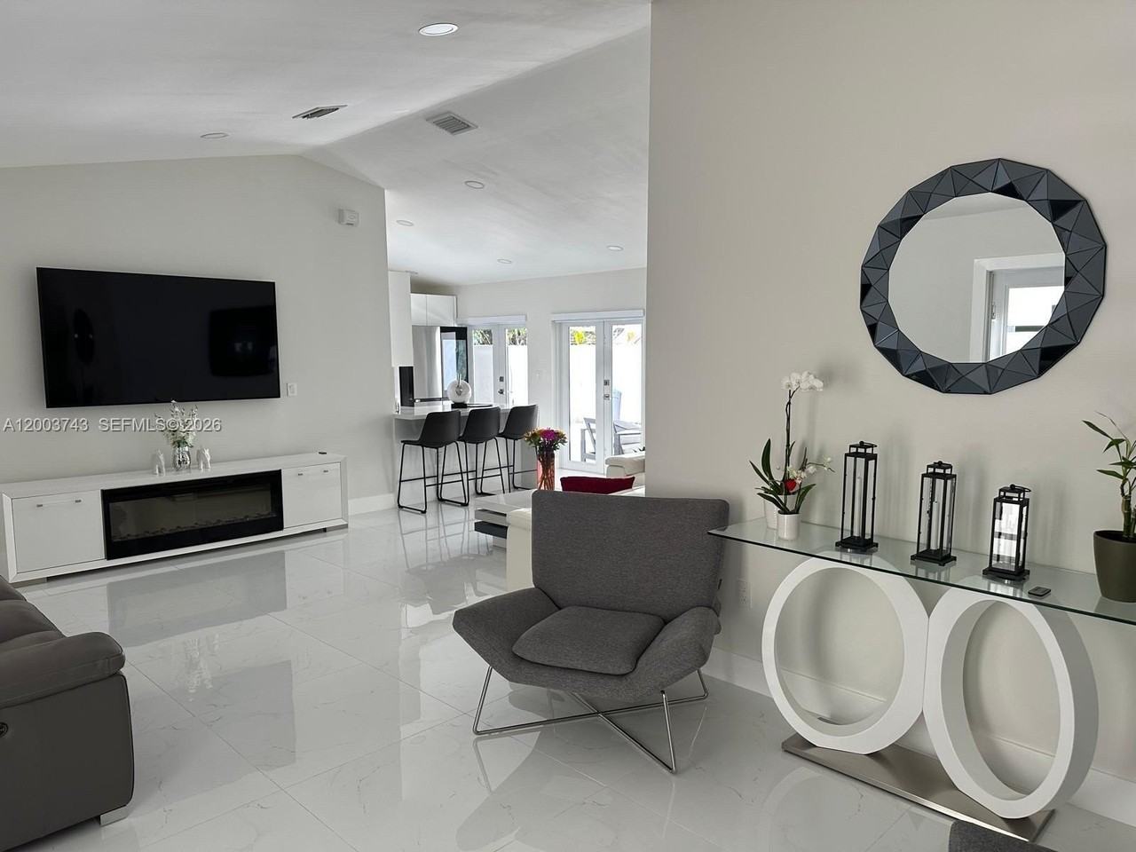 14318 Sw 183rd St - Photo 3 of 10