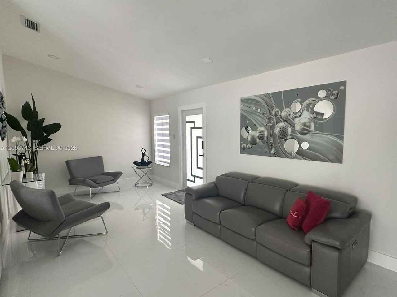 14318 Sw 183rd St - Photo 5 of 10