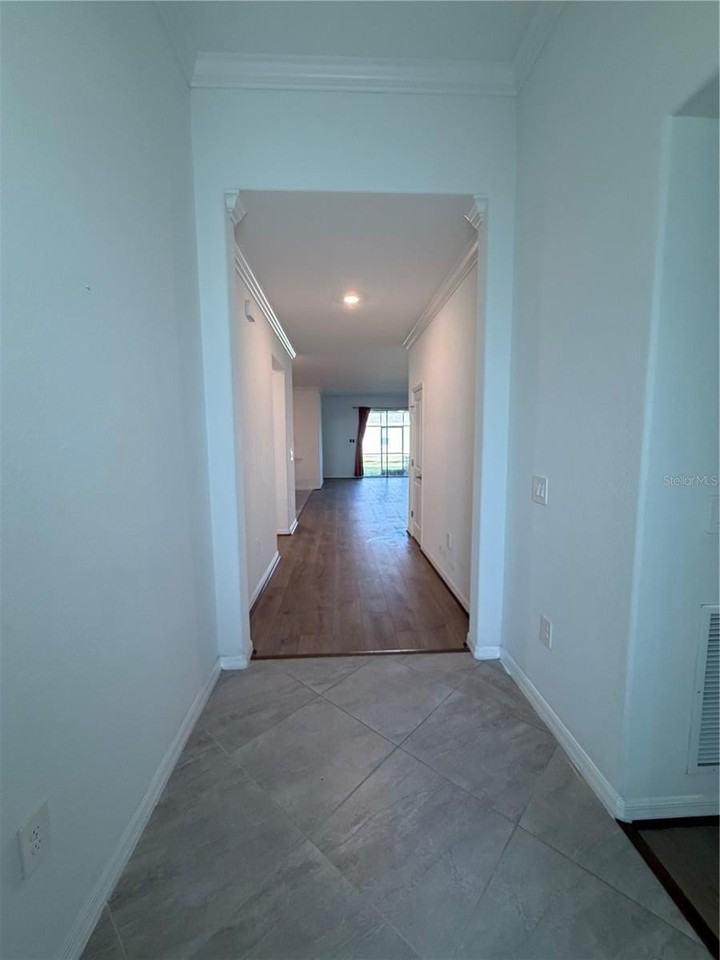 17419 Palmetto Pass Ln - Photo 2 of 24