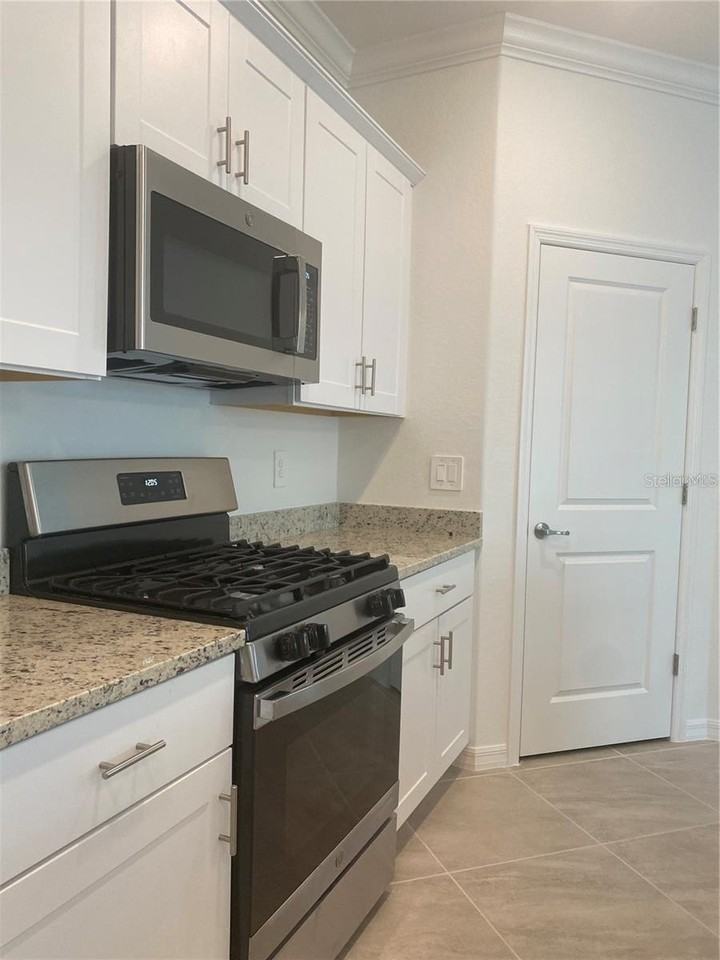 17419 Palmetto Pass Ln - Photo 7 of 24