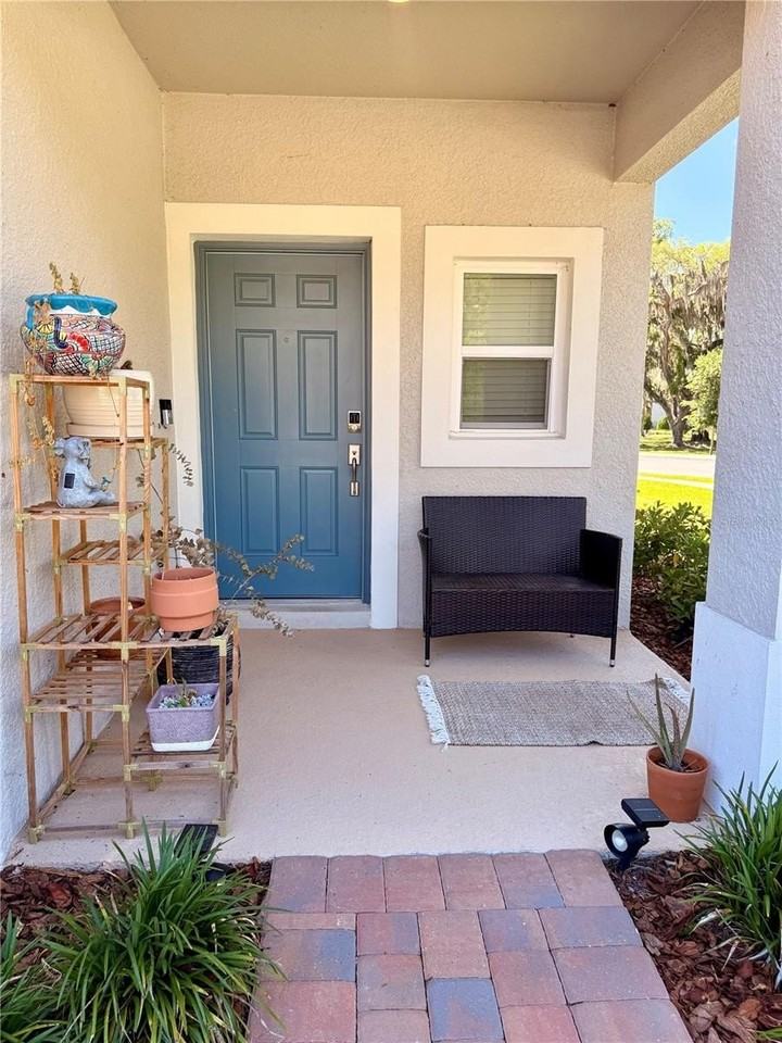 1422 Anchor Bend Way - Photo 2 of 37