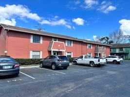 featured image of 1625 W Oak Ridge Rd #C