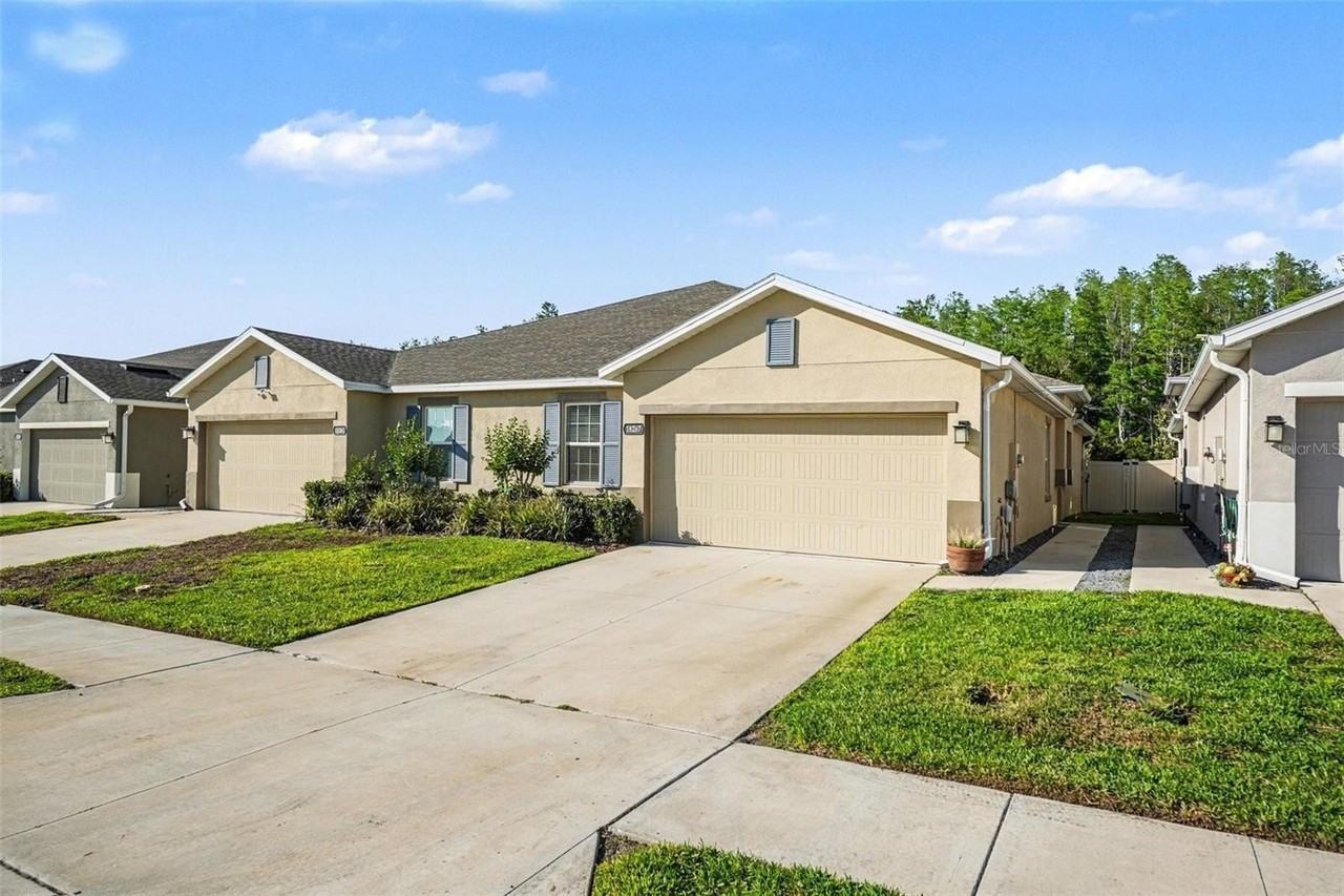 18267 Turning Leaf Cir - Photo 2 of 38