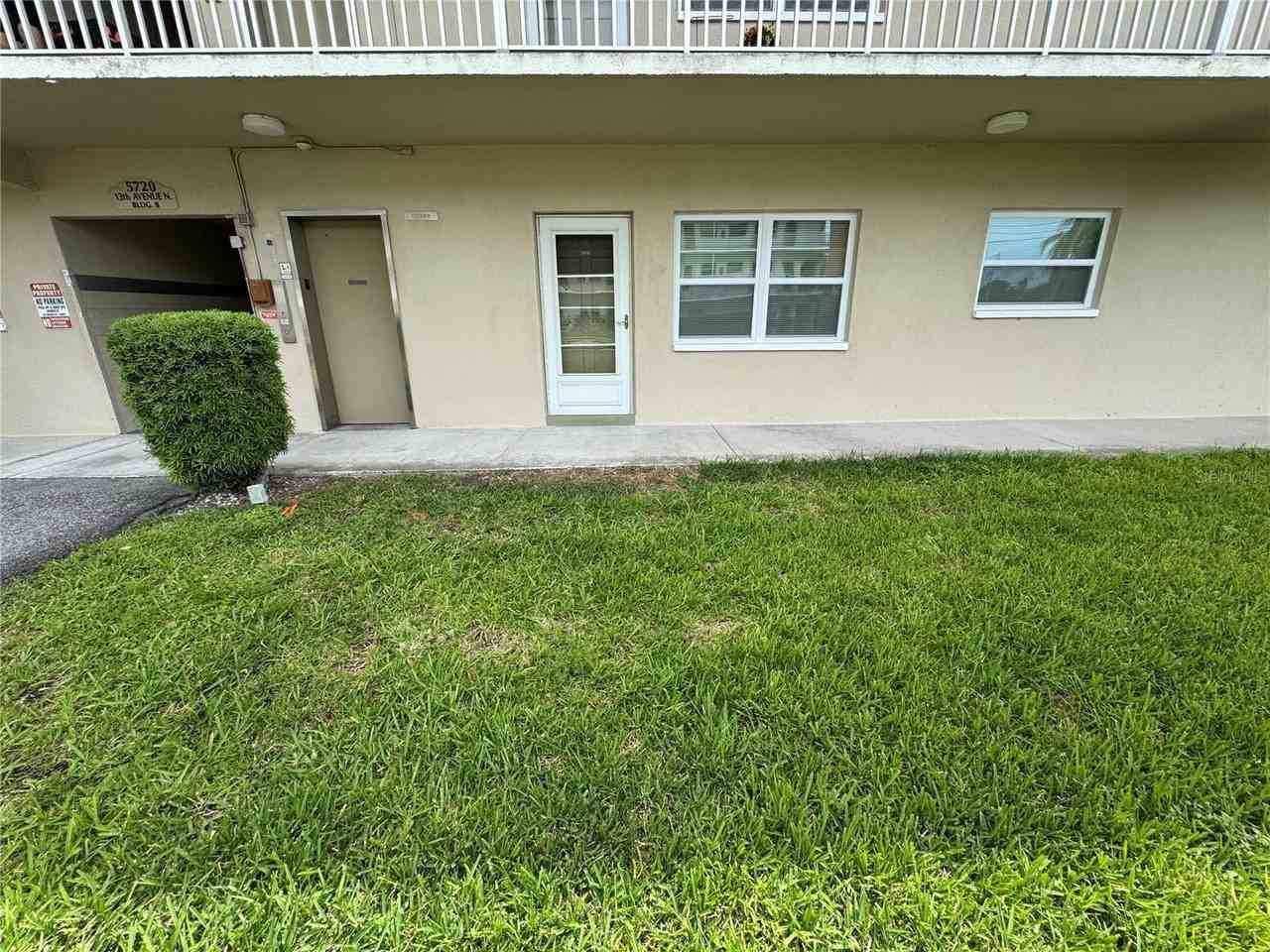 5720 13th Ave N #106B - Photo 2 of 35