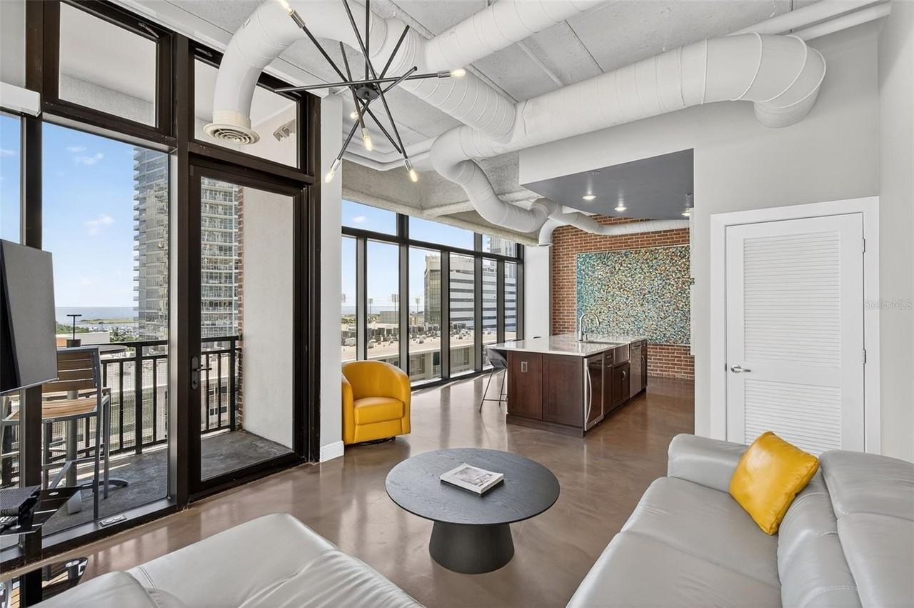 175 2nd St S #802 - Photo 4 of 31