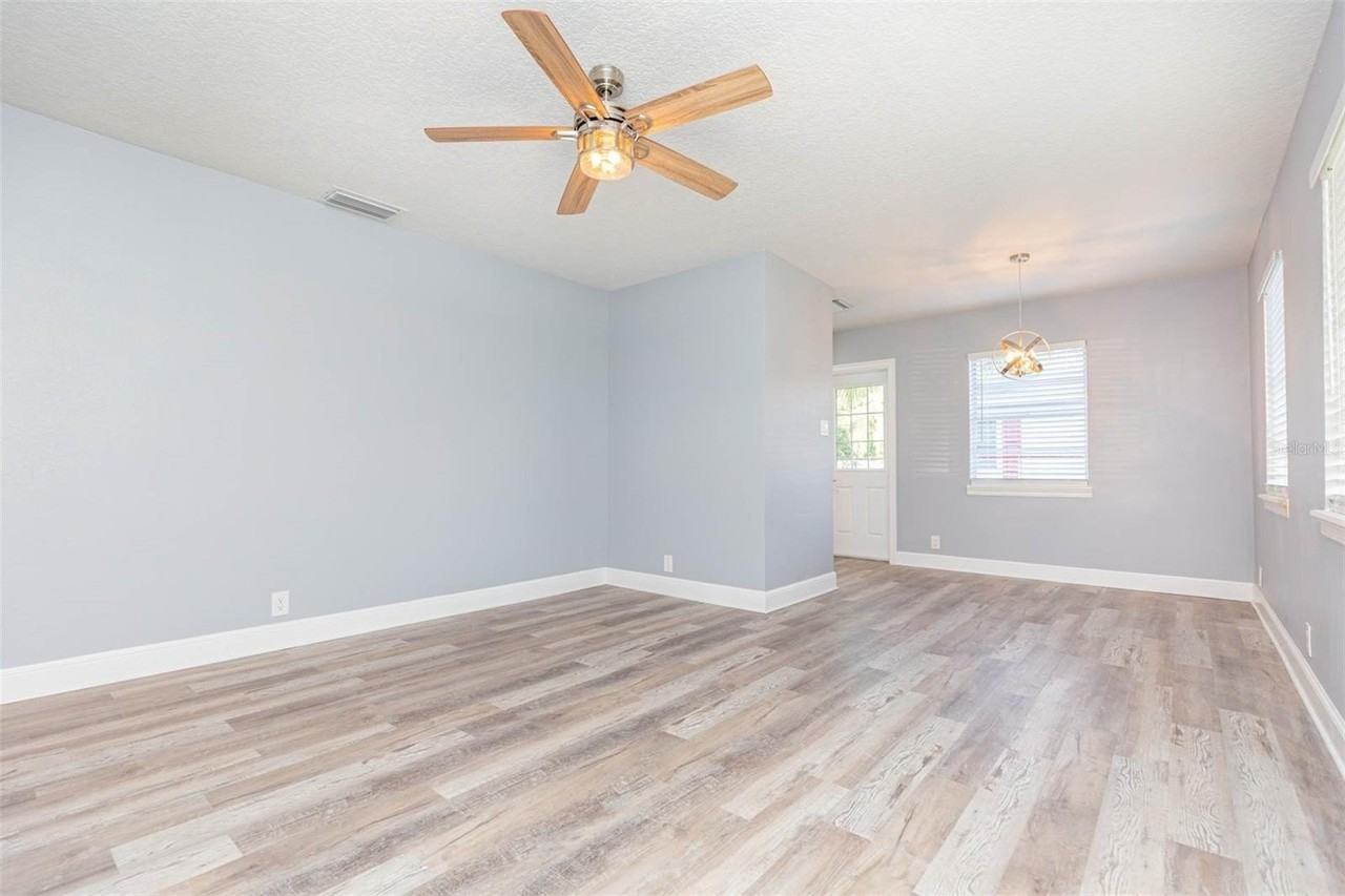 3911 W Tyson Ave - Photo 3 of 21