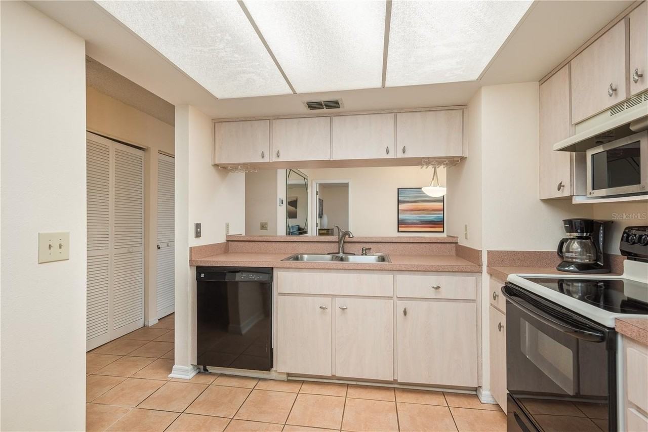 2713 Countryside Blvd #108 - Photo 5 of 23