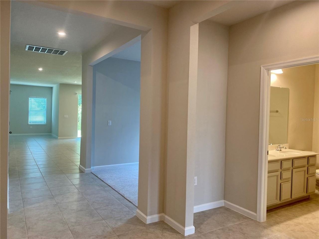 18236 Hunters Meadow Walk - Photo 5 of 36