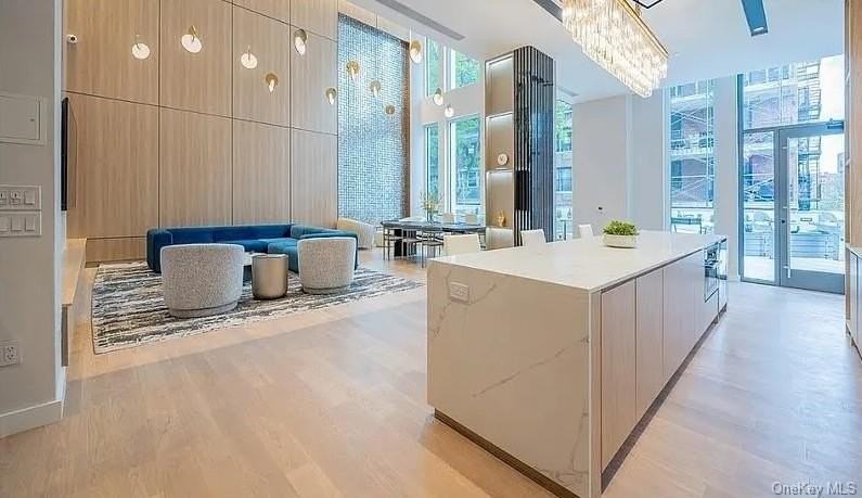 13618 Maple Ave #5B - Photo 2 of 31