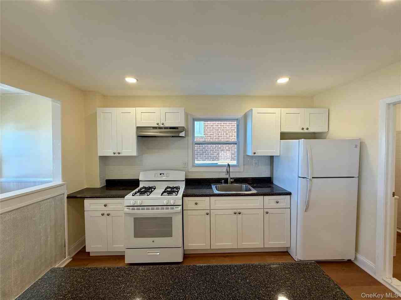 116 Alexander Ave - Photo 6 of 27