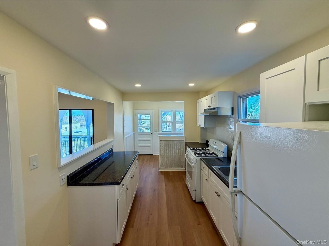 116 Alexander Ave - Photo 7 of 27