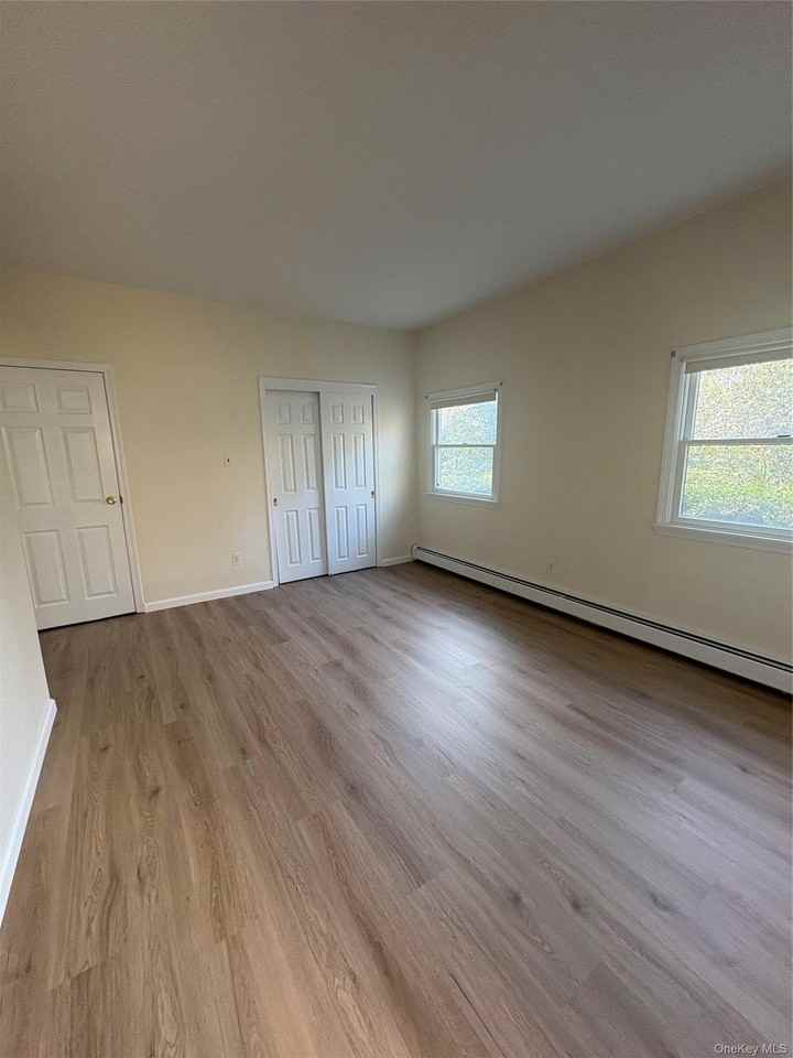 54 Old Brook Rd - Photo 5 of 13