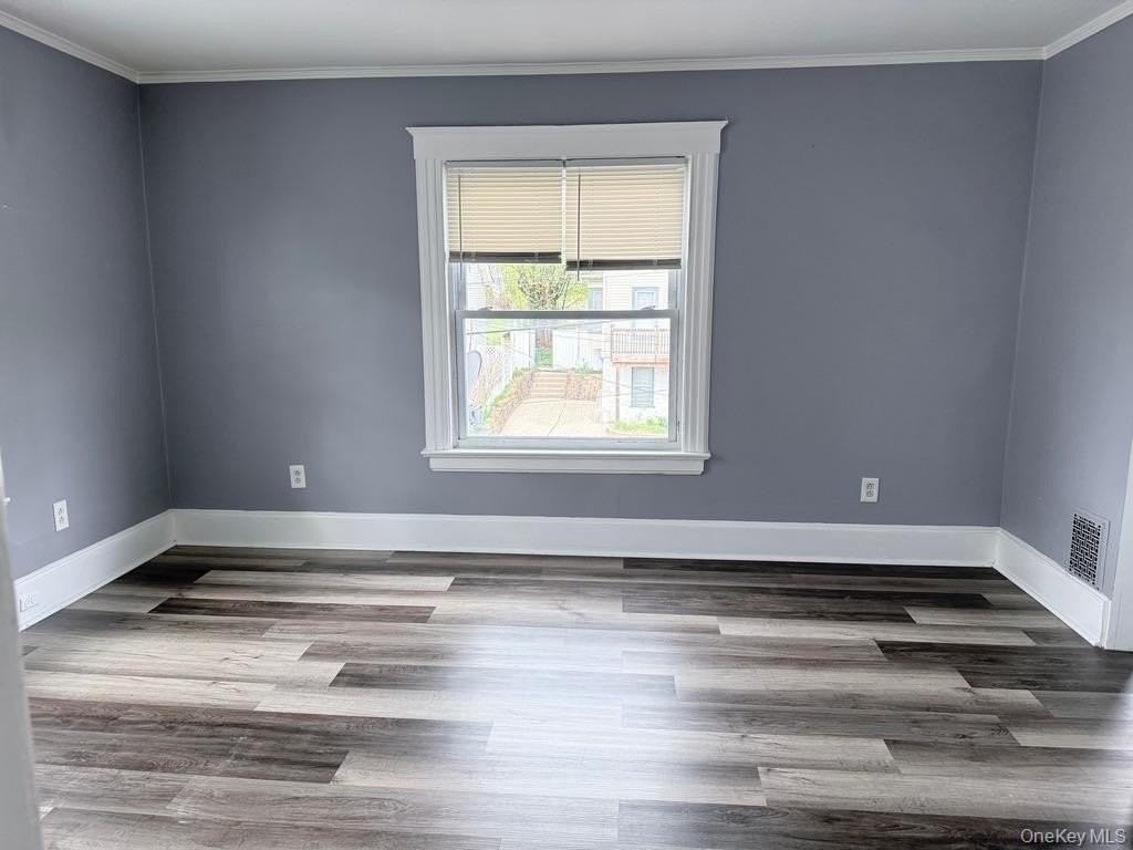 132 Prospect Ave - Photo 5 of 11