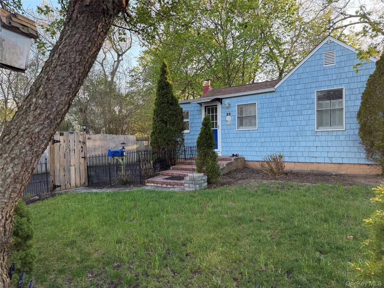 32 Dewey St - Photo 3 of 3