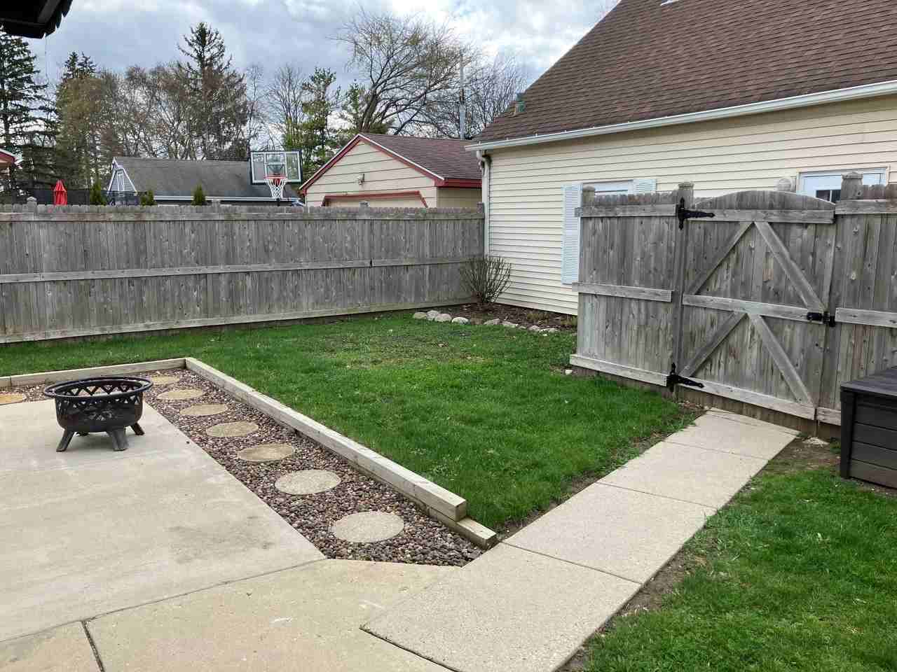 1001 8th Ave #1 - Photo 7 of 42