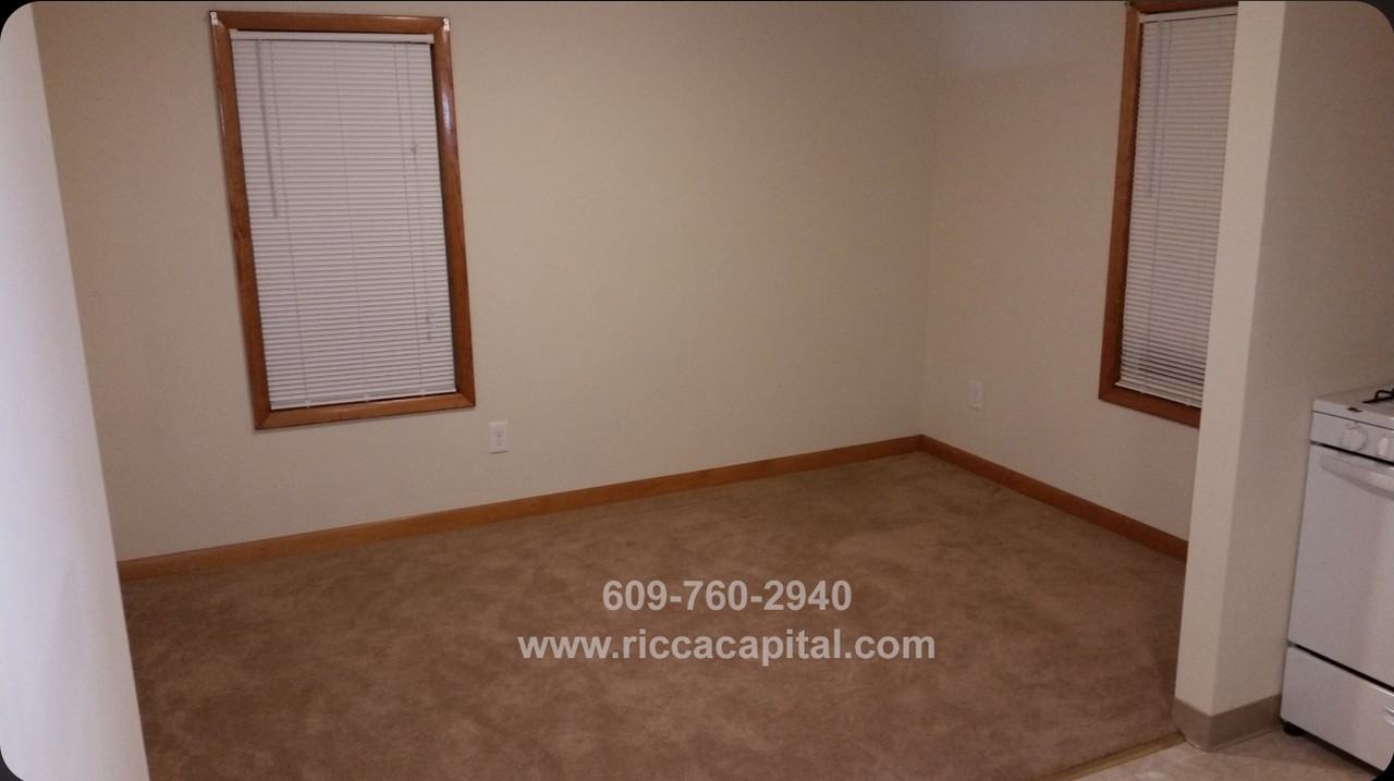 507 Wilbur AveAPT 2 #2 - Photo 2 of 7