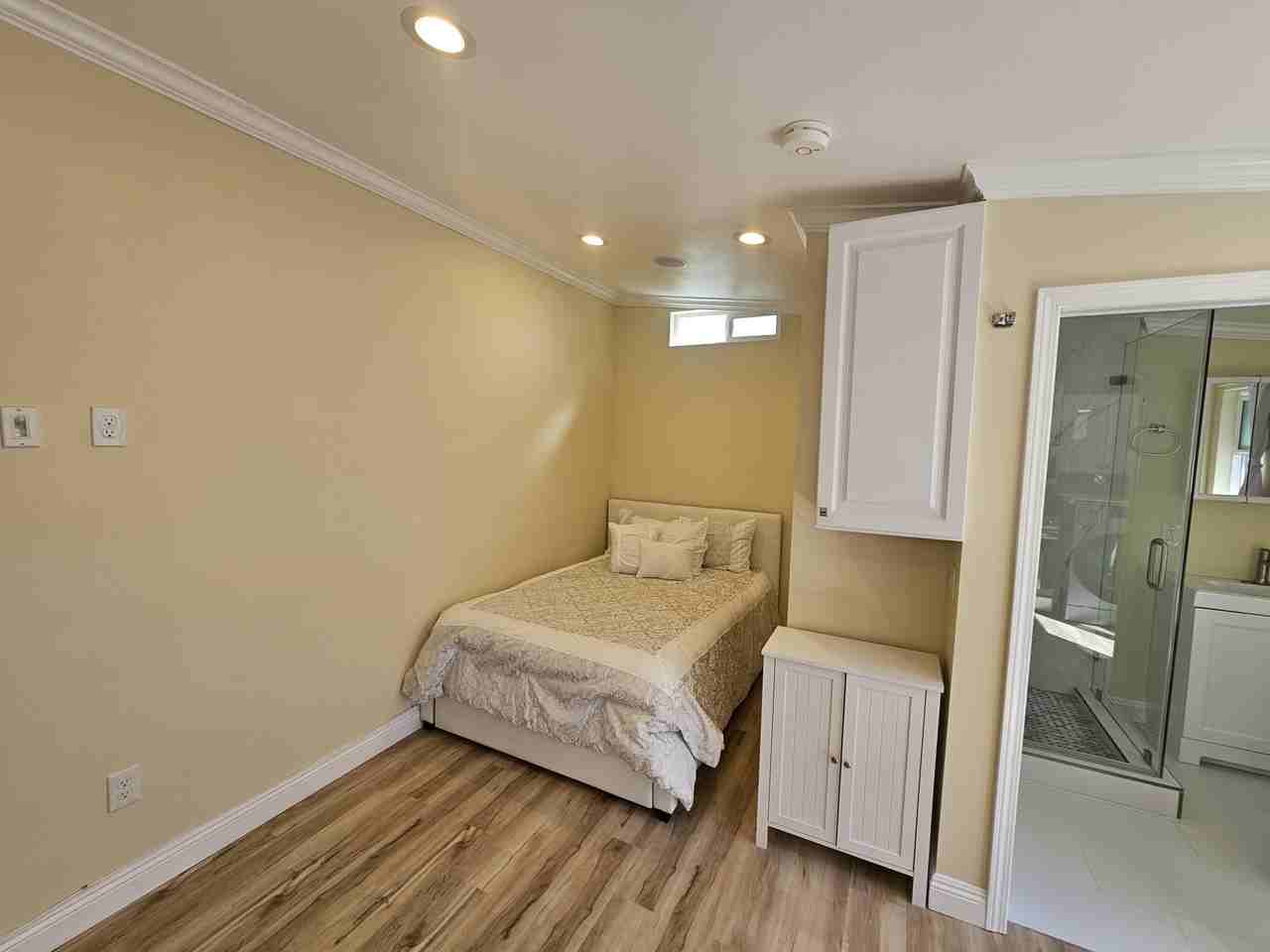 901 Carlson Dr #1 - Photo 3 of 31