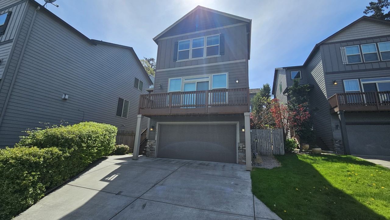 1405 Ne 71st Dr #1 - Photo 2 of 28