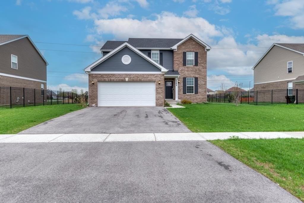 2264 Fountain Ln - Photo 4 of 43