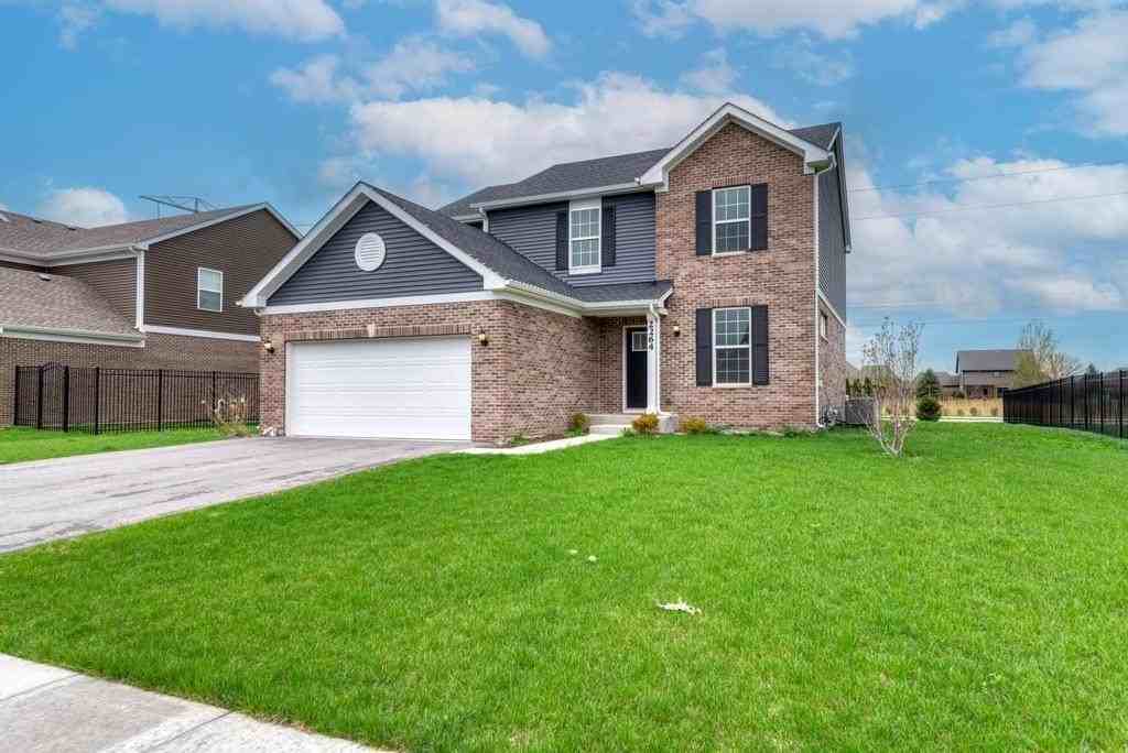 2264 Fountain Ln - Photo 6 of 43