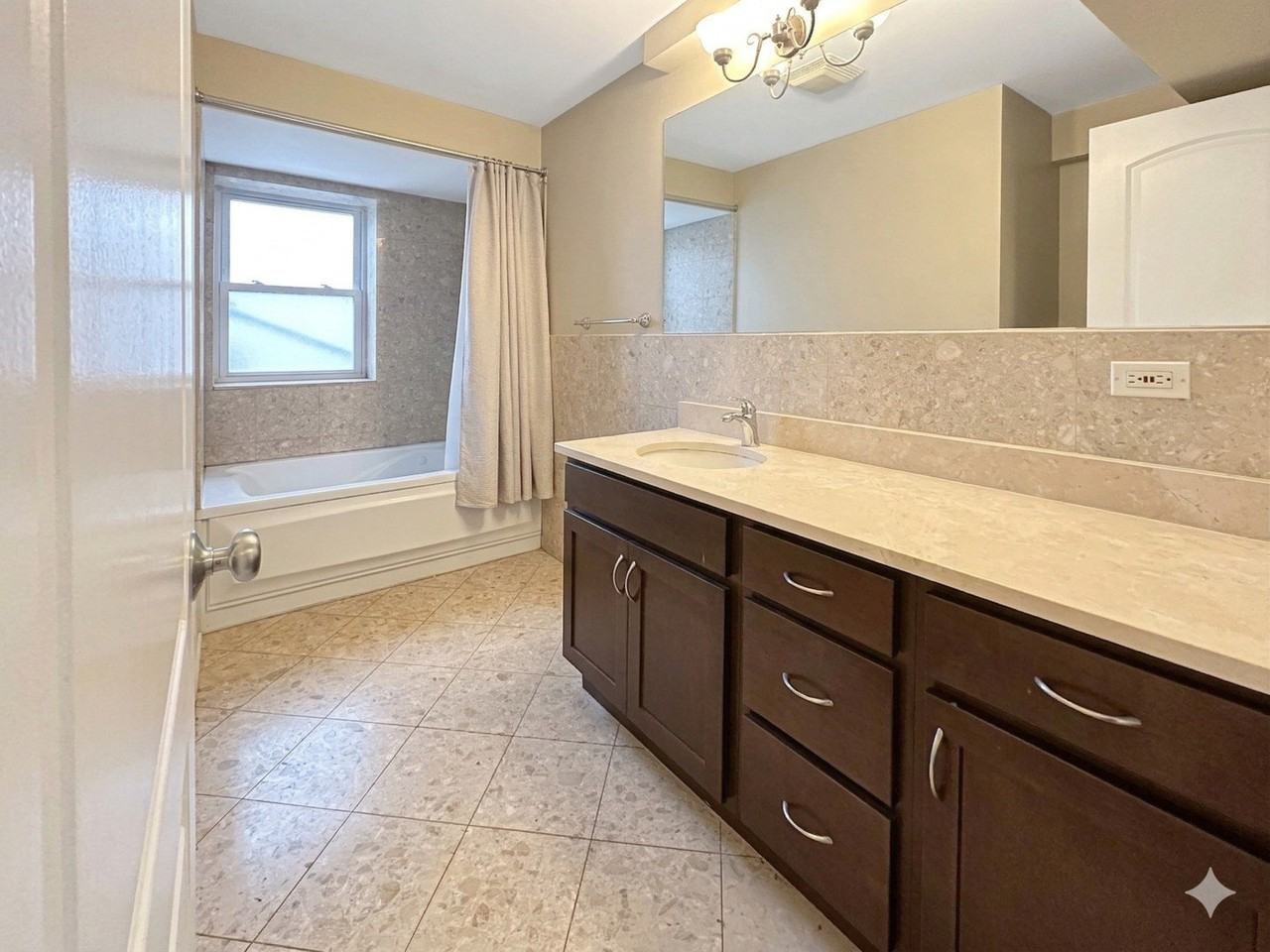 7611 N Sheridan Rd #GS - Photo 6 of 12