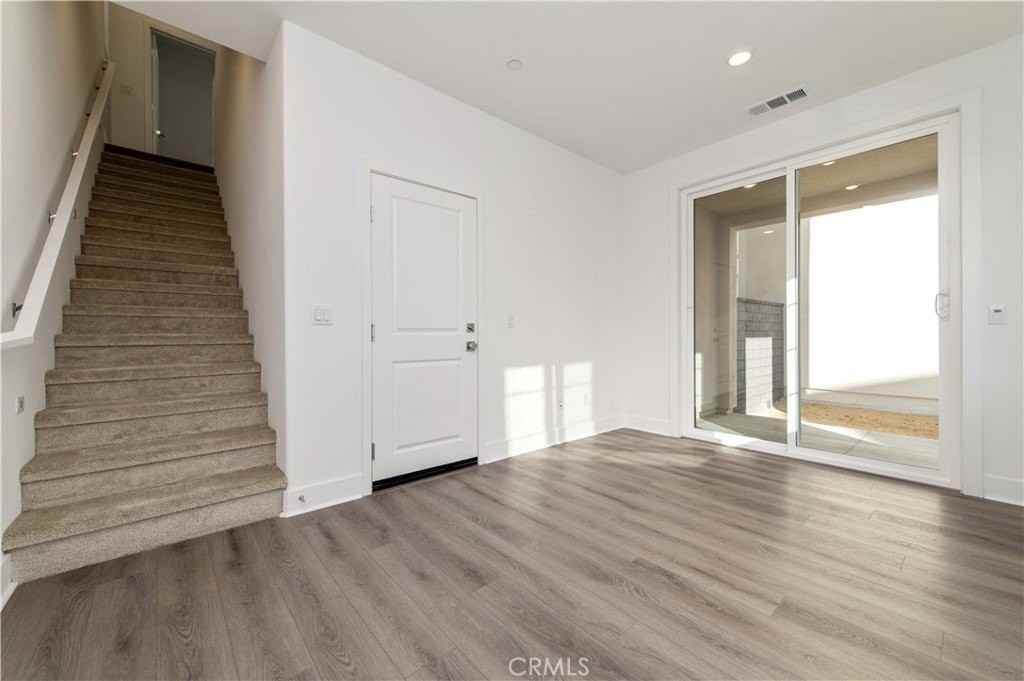 231 Heartland Way - Photo 4 of 28