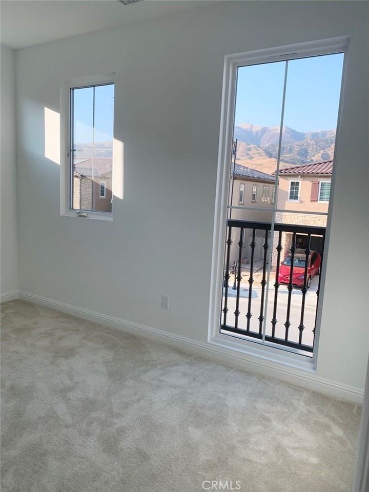 20816 Pine Cone Cir - Photo 5 of 19