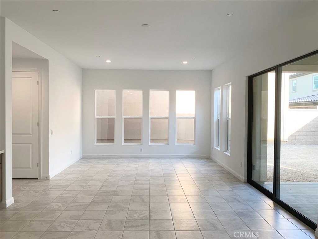 20816 Pine Cone Cir - Photo 7 of 19