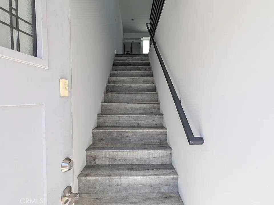 5645 Willowcrest 1/2 - Photo 2 of 14