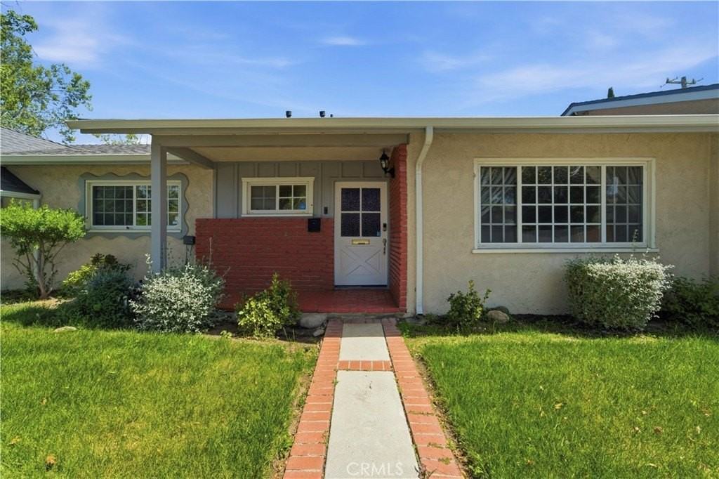 6656 Cleomoore Ave - Photo 4 of 28