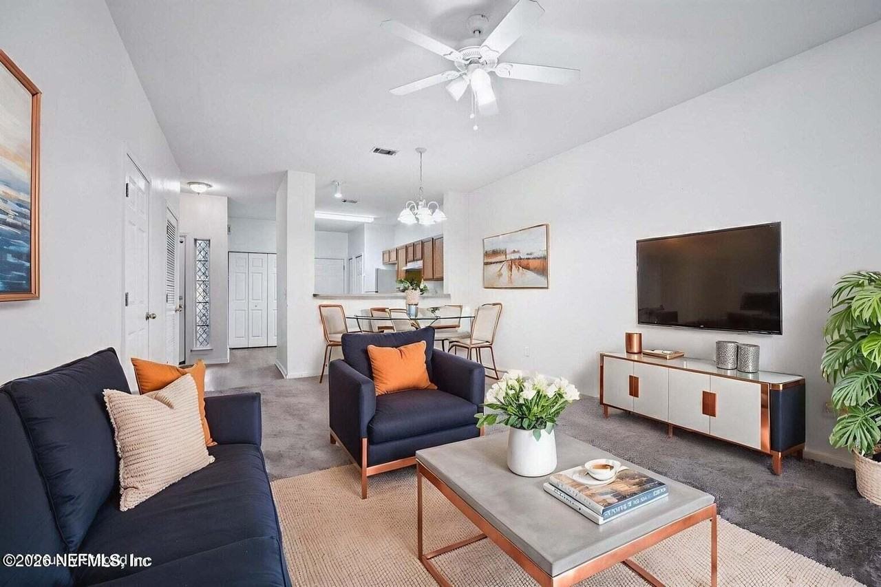 7818 Melvin Rd - Photo 2 of 17