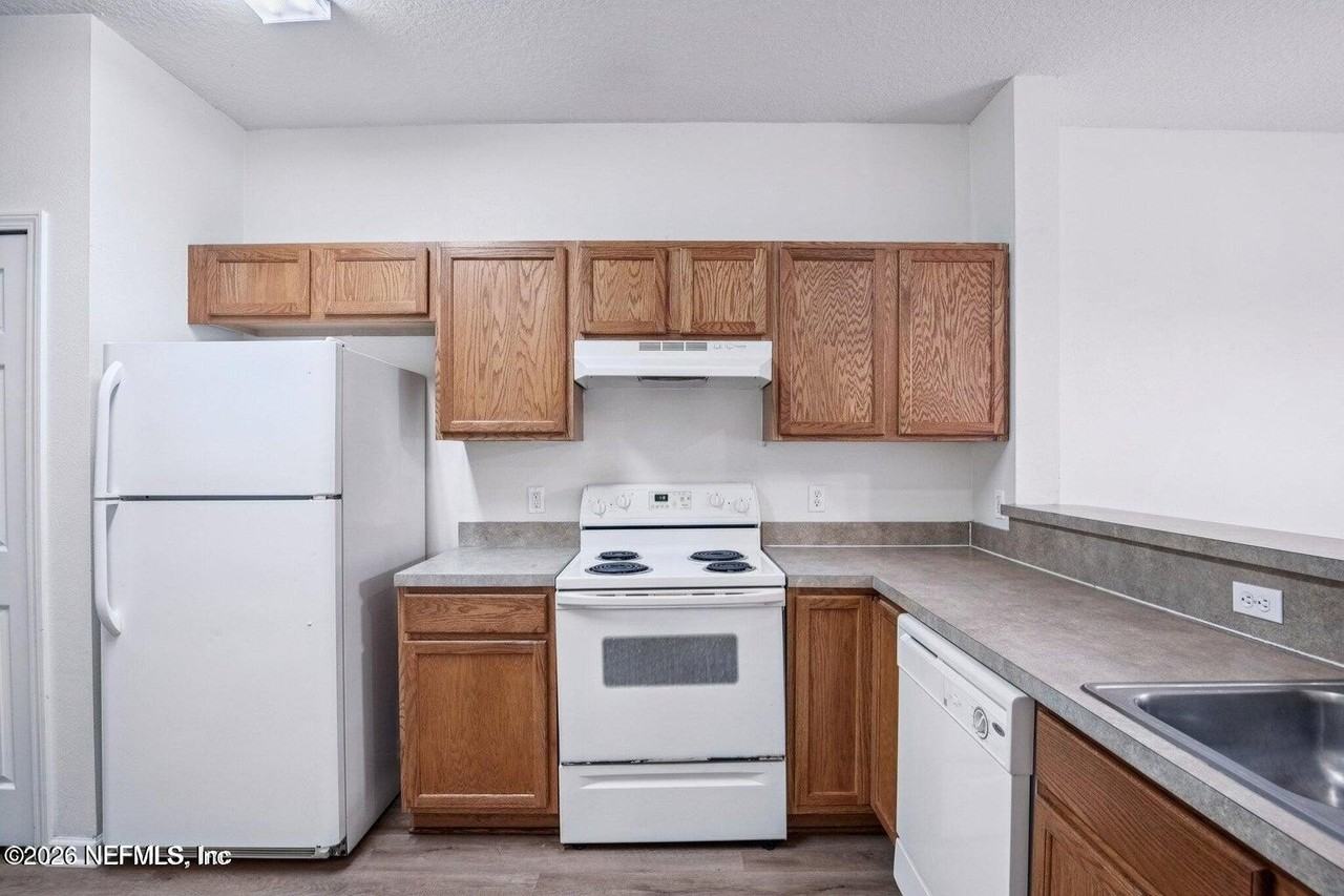 7818 Melvin Rd - Photo 7 of 17