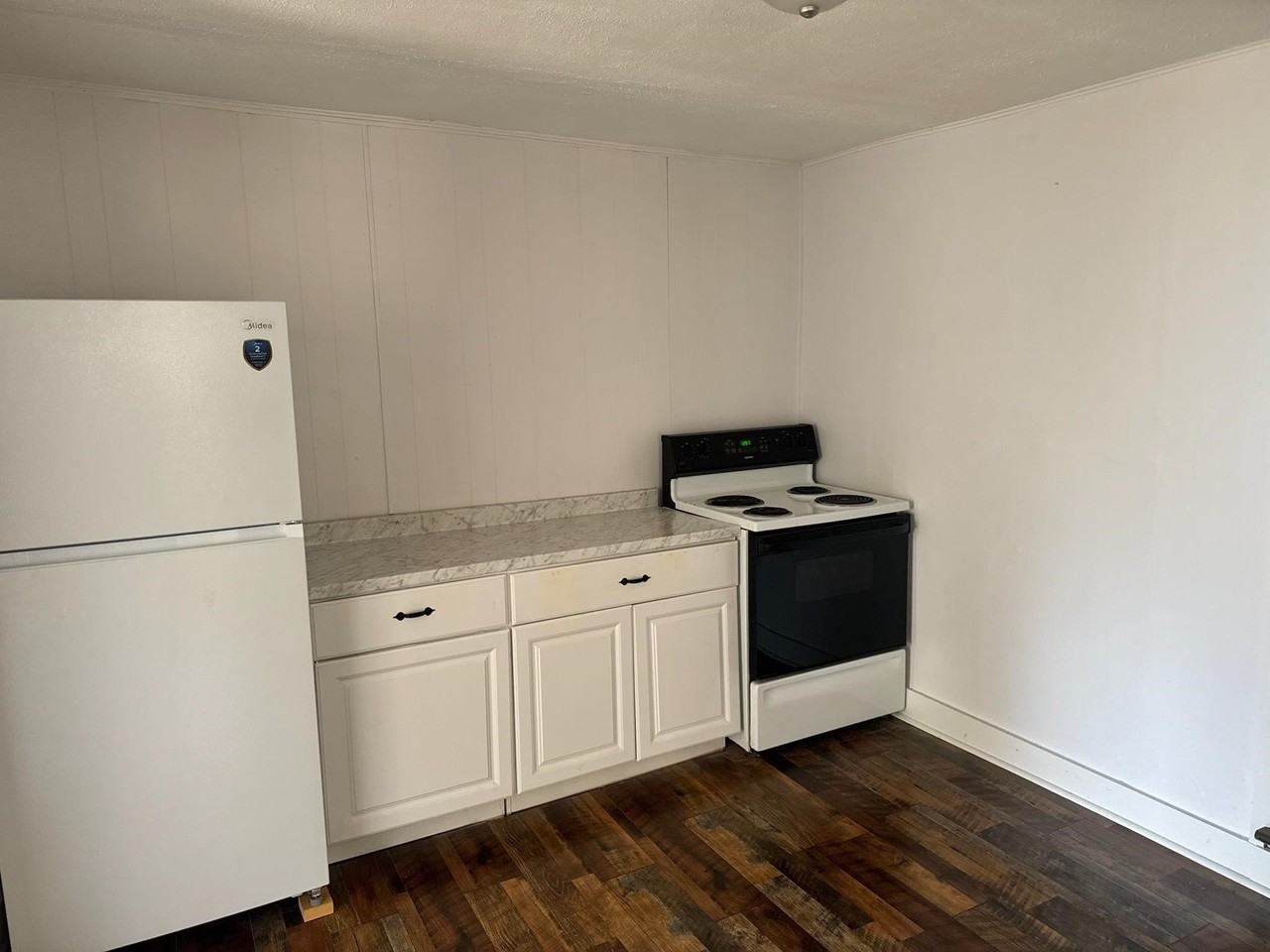 97 Franklin St #C - Photo 3 of 22