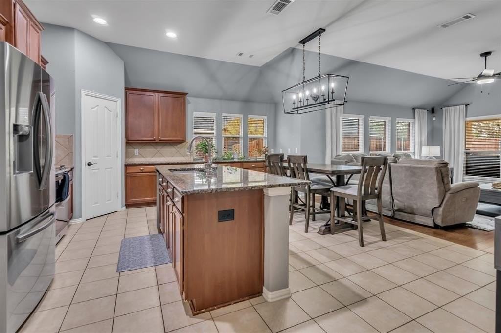 6548 Fairview Dr - Photo 5 of 30