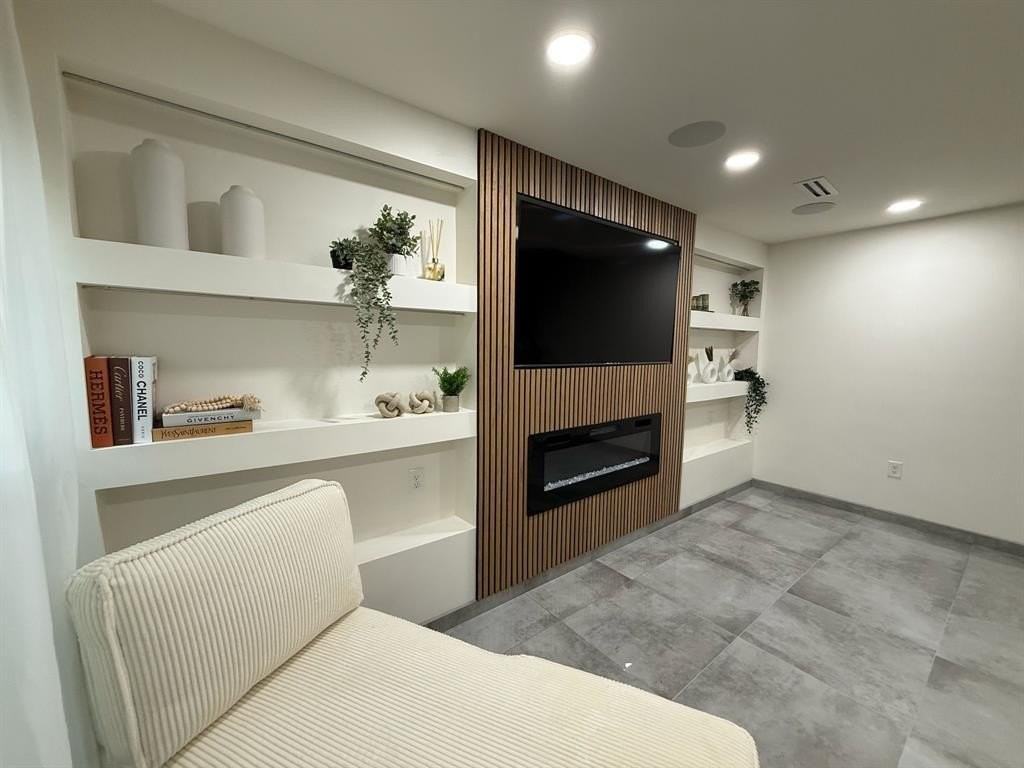 5912 Harvest Hill Rd - Photo 6 of 25