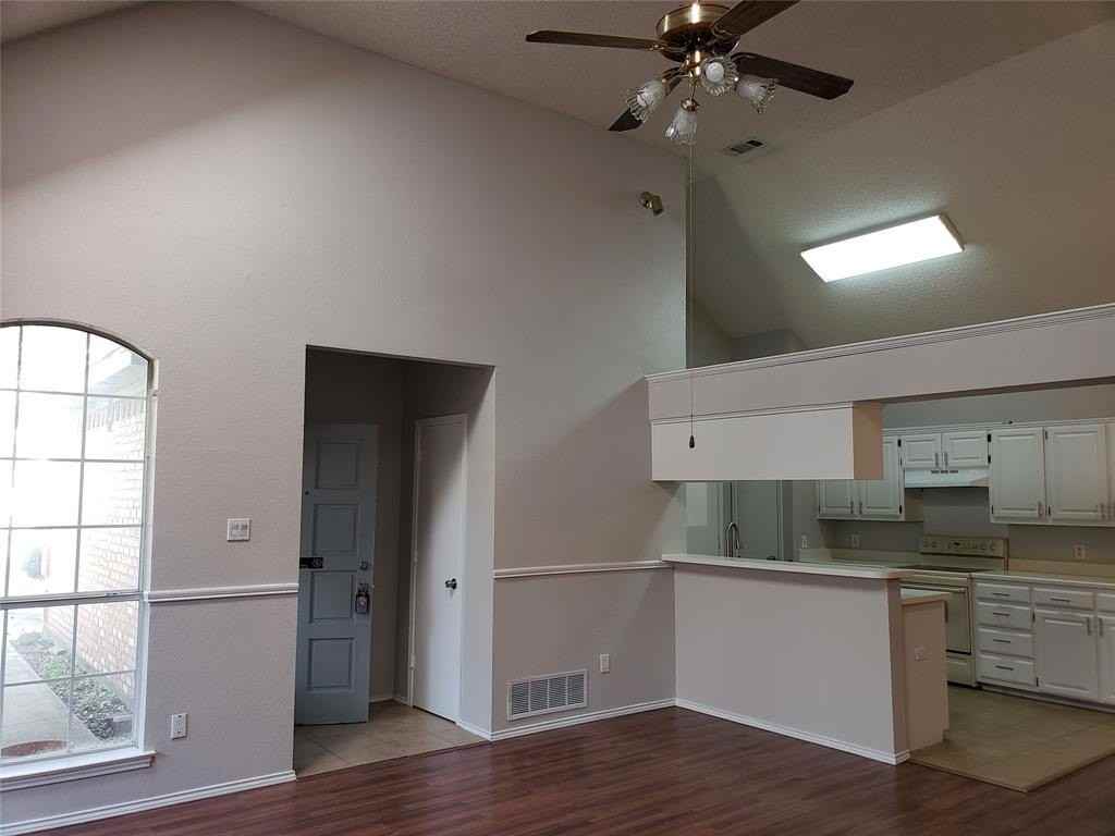 940 S Old Orchard Ln - Photo 2 of 22