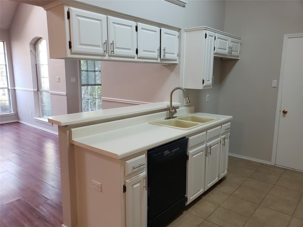 940 S Old Orchard Ln - Photo 3 of 22