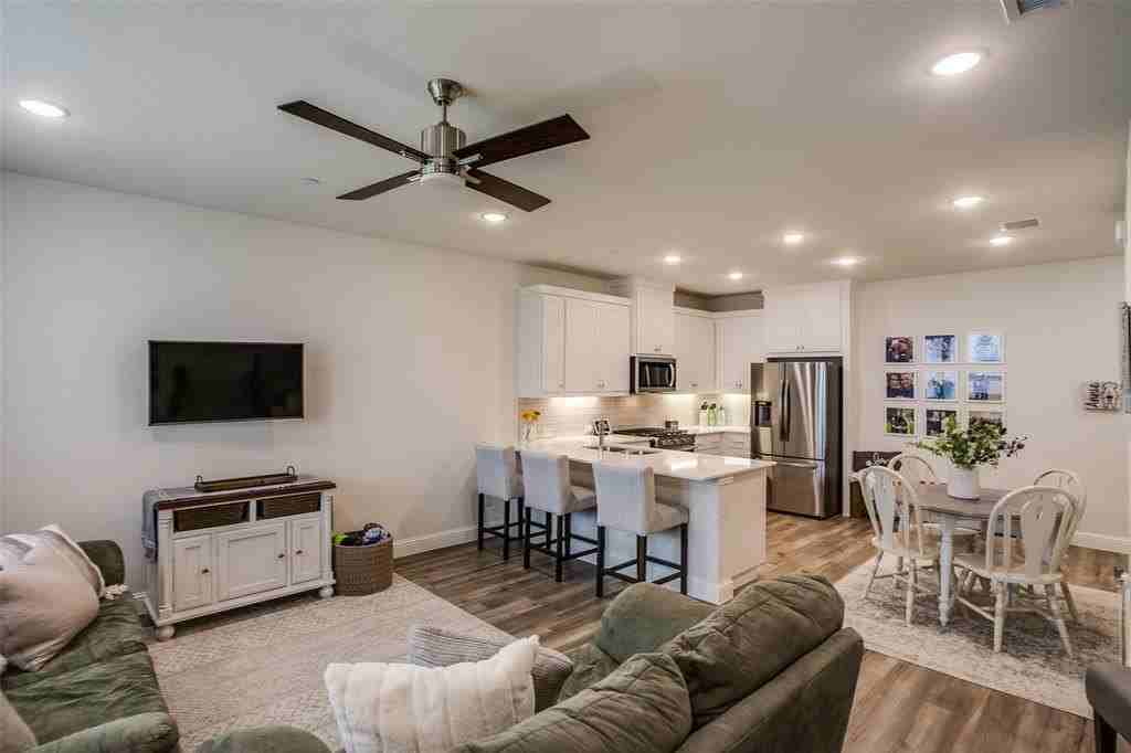 3504 Zellwood Ln - Photo 5 of 30