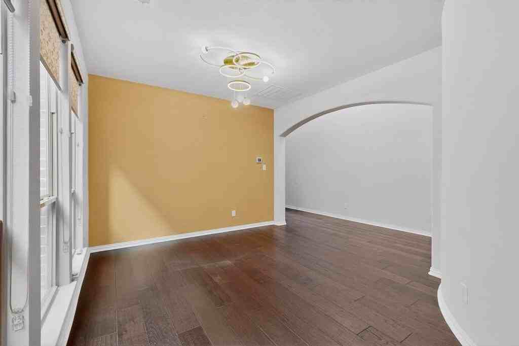 1817 Houghton Dr - Photo 7 of 40