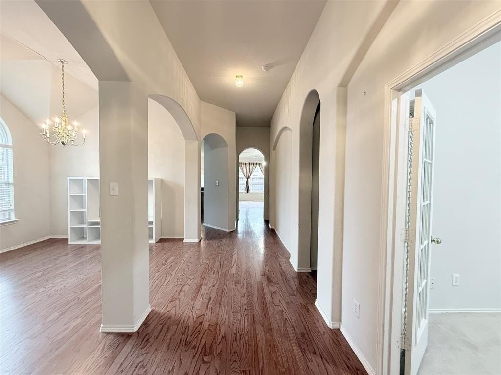 6101 Vineyard Ln - Photo 2 of 15