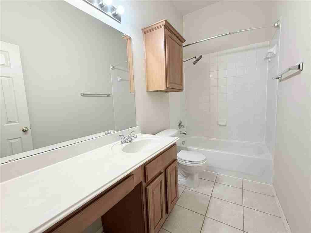 6101 Vineyard Ln - Photo 7 of 15