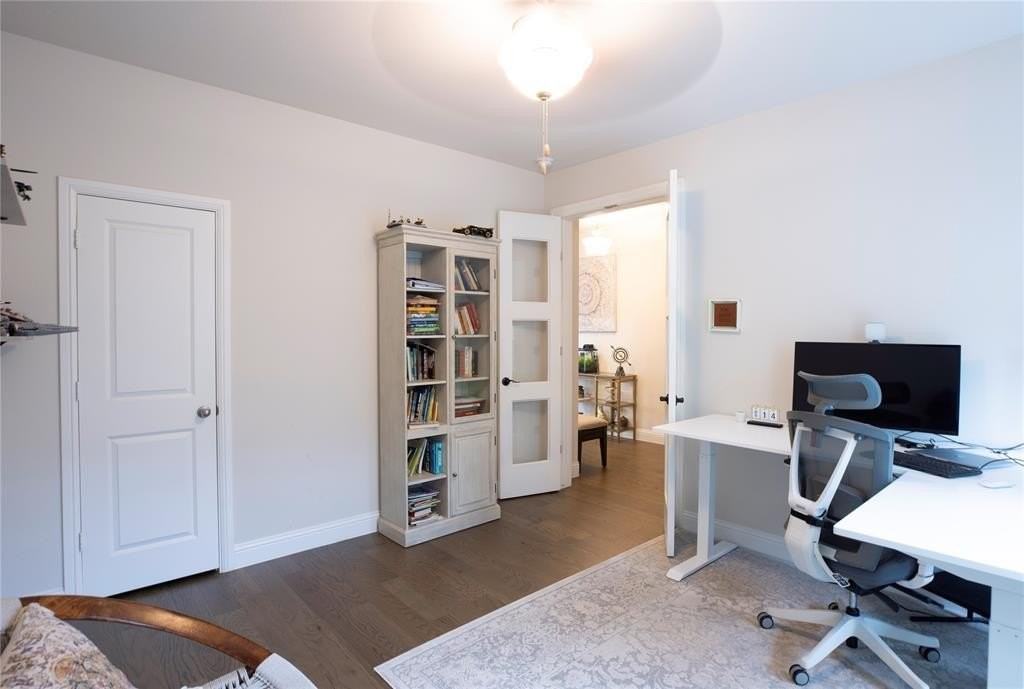 9329 Middle Ground Pl - Photo 7 of 39