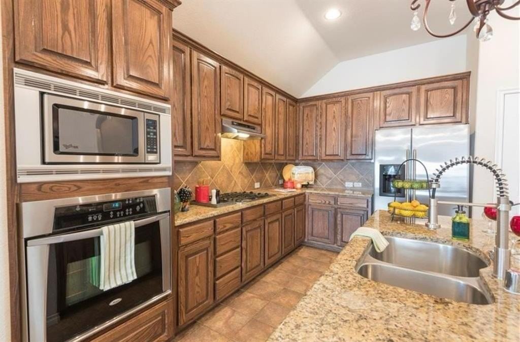 8617 Laughing Waters Trl - Photo 5 of 18